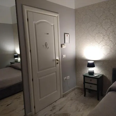 Bed & Breakfast Mini Incity-close Train Station And Port-