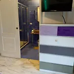 Mini Incity-close Train Station And Port- Bed and Breakfast Σαλέρνο