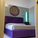 Mini Incity-close Train Station And Port- Bed and Breakfast 4*
