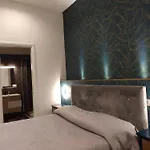 Mini Incity-close Train Station And Port- Bed and Breakfast Σαλέρνο