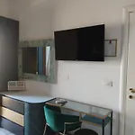 Mini Incity-close Train Station And Port-