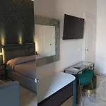 Mini Incity-close Train Station And Port- Bed and Breakfast