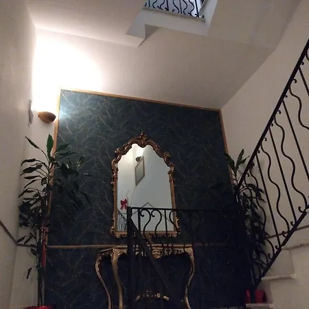 Bed & Breakfast Mini Incity-close Train Station And Port- Salerno