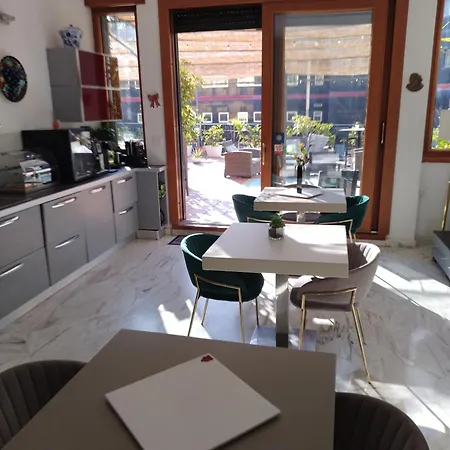 Bed & Breakfast Mini Incity-close Train Station And Port-