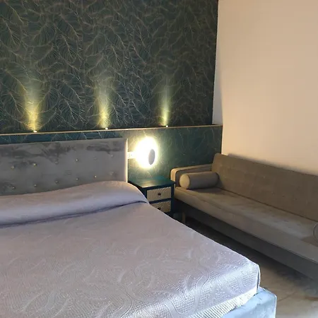 Mini Incity-close Train Station And Port- Bed & Breakfast 4*