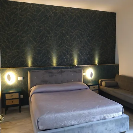 Bed and Breakfast Mini Incity-close Train Station And Port- 4*