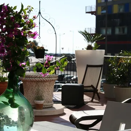 Bed and Breakfast Mini Incity-close Train Station And Port-