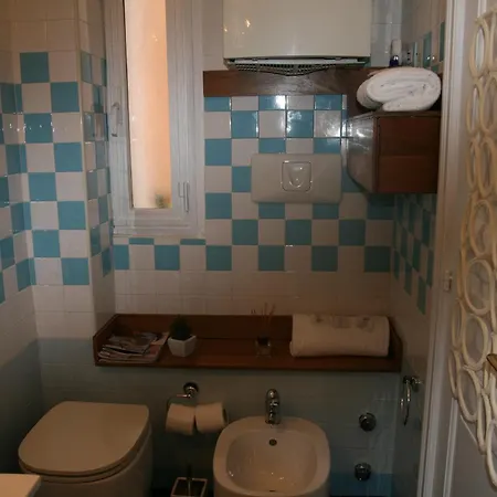 Bed & Breakfast Mini Incity-close Train Station And Port- Salerno
